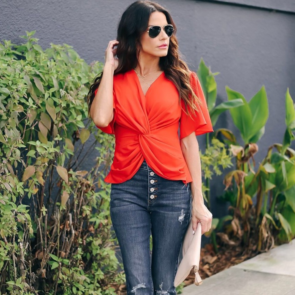 CAN’T GET ENOUGH SHORT SLEEVE TWIST BLOUSE - NWT